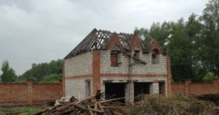 Демонтаж 2 этажного дома Тара, цена от 2618 руб.
