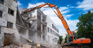 Промышленный демонтаж зданий Тара, цена от 2926 руб.