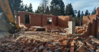 Демонтаж 1 этажного дома Тара, цена от 1592 руб.