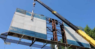 Демонтаж рекламных баннеров в таре - расценки от 1540 рублей | Сварной-Тар
